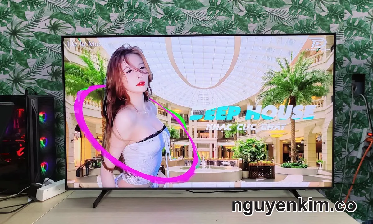 Tivi Samsung 55 Inch Màn Hình 4K Giọng Nói ,Model 55AU8100 - Mua TV Cũ